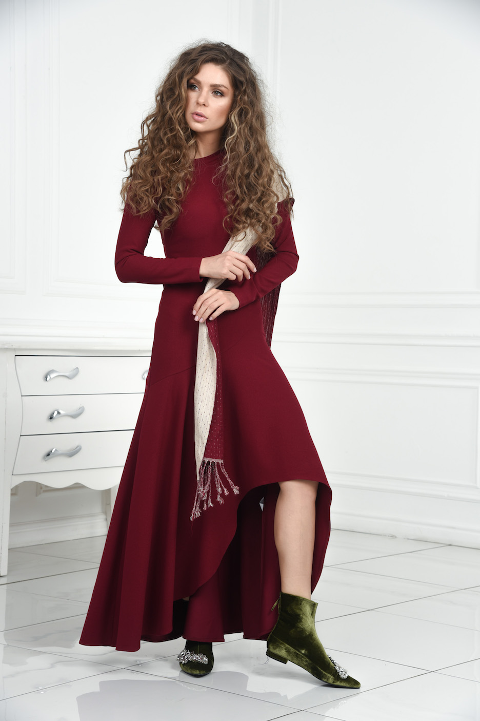 Фото товара 9594, длинное платье бордового цвета