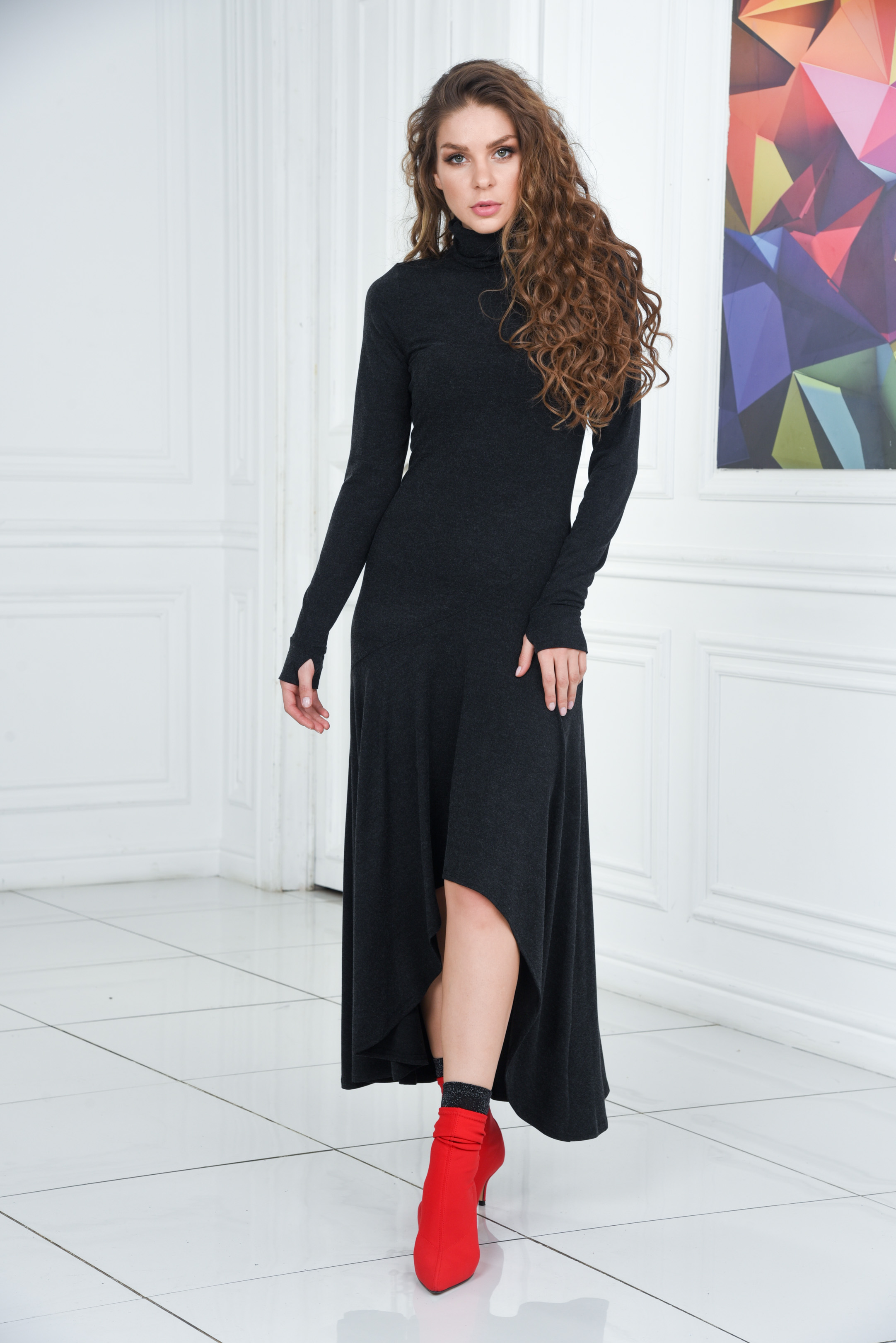 Фото товара 15454, черное платье с длинными рукавами митенками